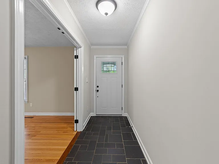 204 McNeill Rd — Photo 3