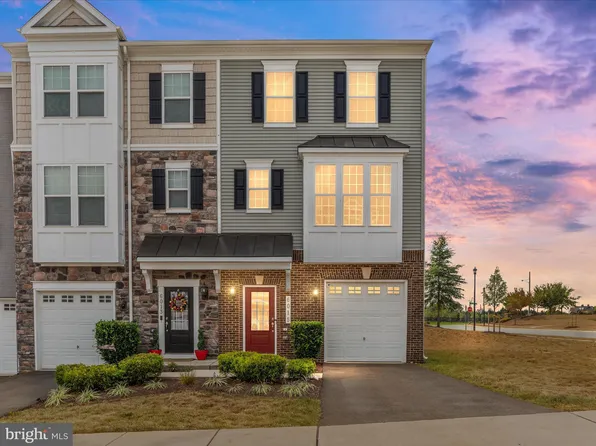 6015 Camerons Ferry Dr, Haymarket, VA 20169