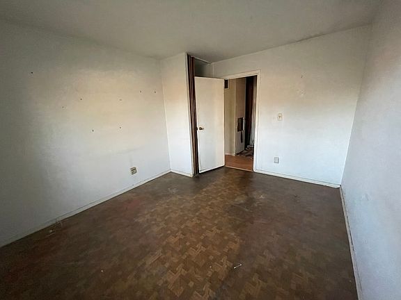 5th image of 4402 N Kitley Ave