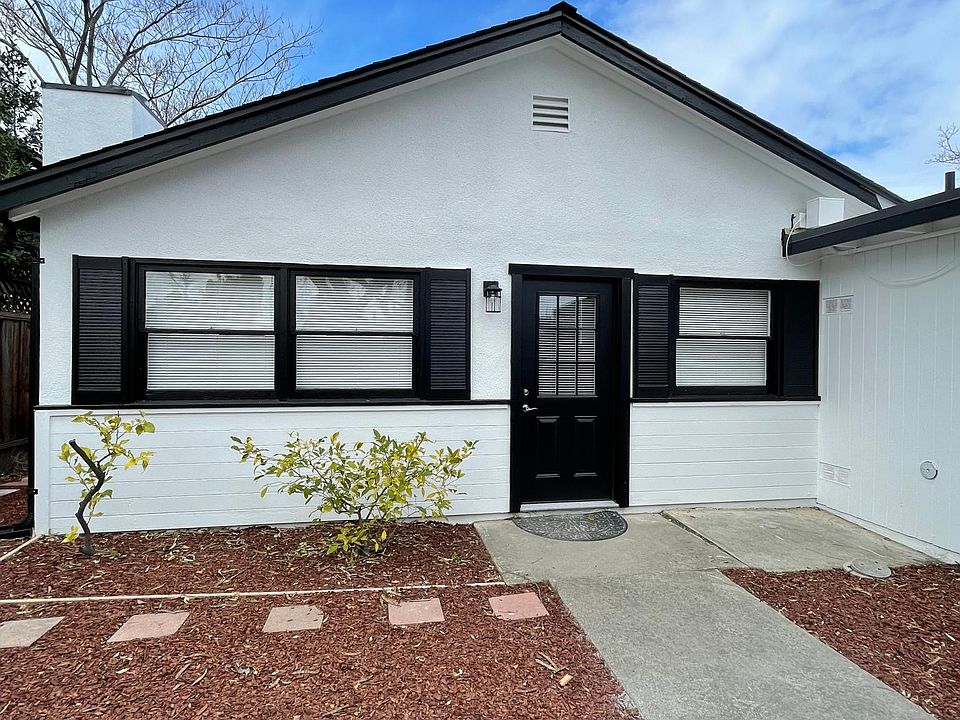 1st image of 855 Clara Dr