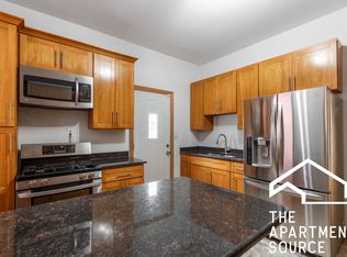 1900 S May St #1R, Chicago, IL 60608