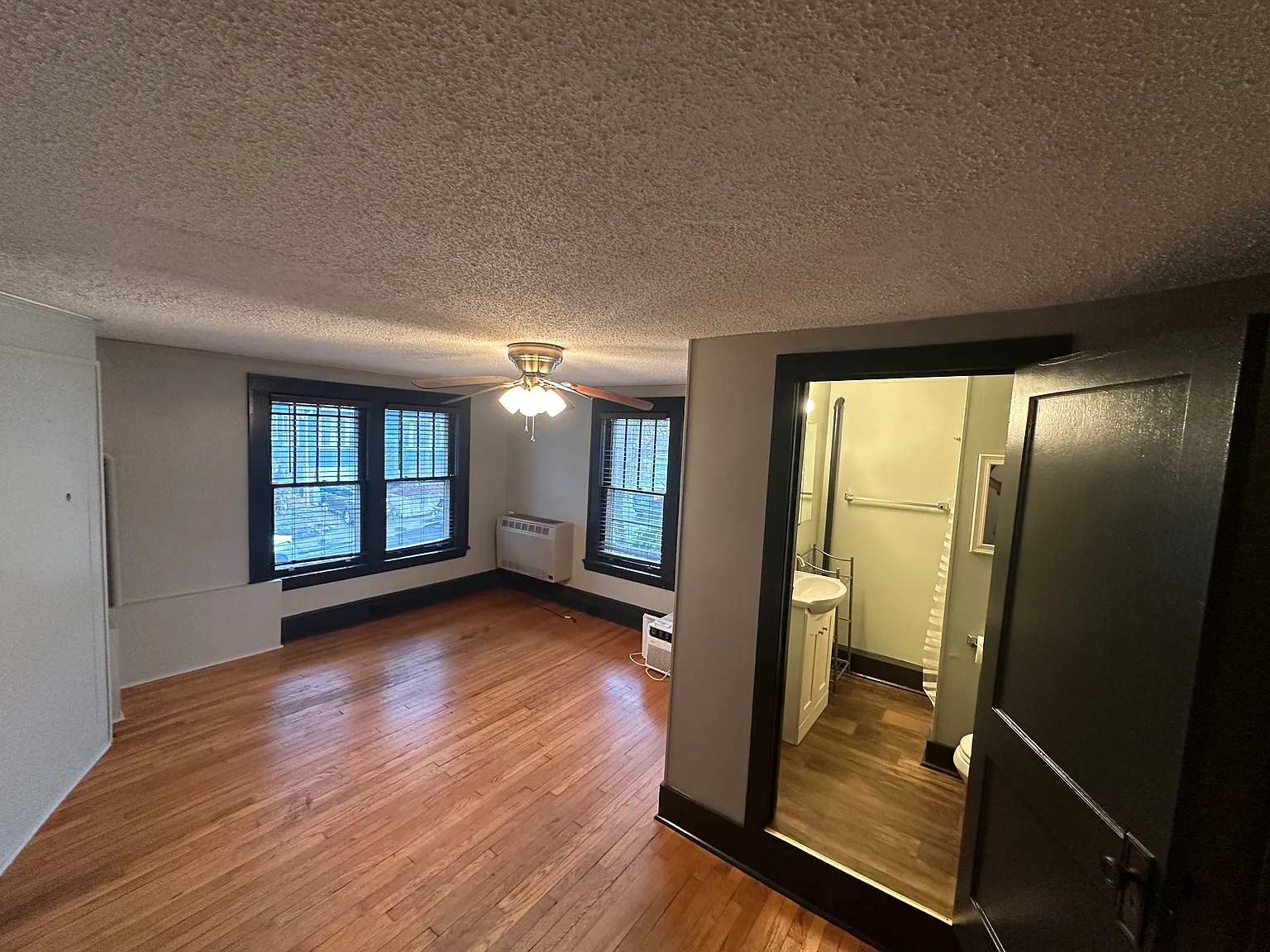 69 Elizabeth St — Photo 4
