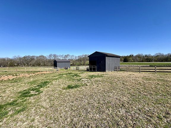 95th image of 2250 Elkton Pike