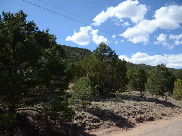84 N Mountain Rd, Edgewood, NM 87015