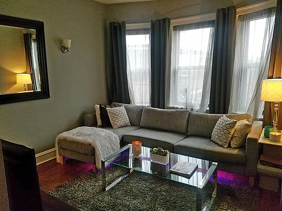 2nd image of 5237 N Winthrop Ave APT 5