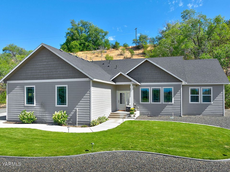 1st image of 521 Collins Rd