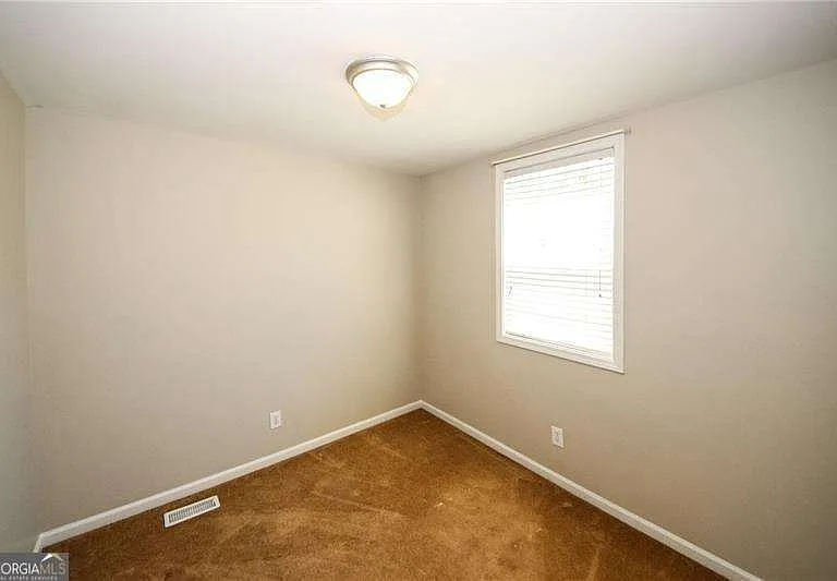 121 Stoneforest Dr — Photo 34