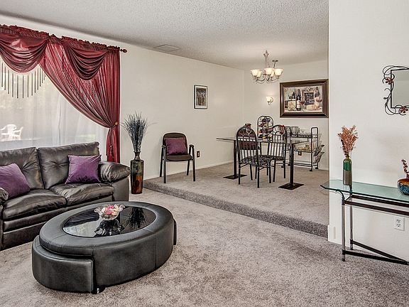 Formal Living Room and Dinin