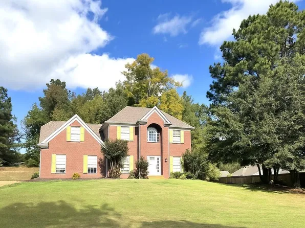 9956 Cypress Plantation Dr, Olive Branch, MS 38654