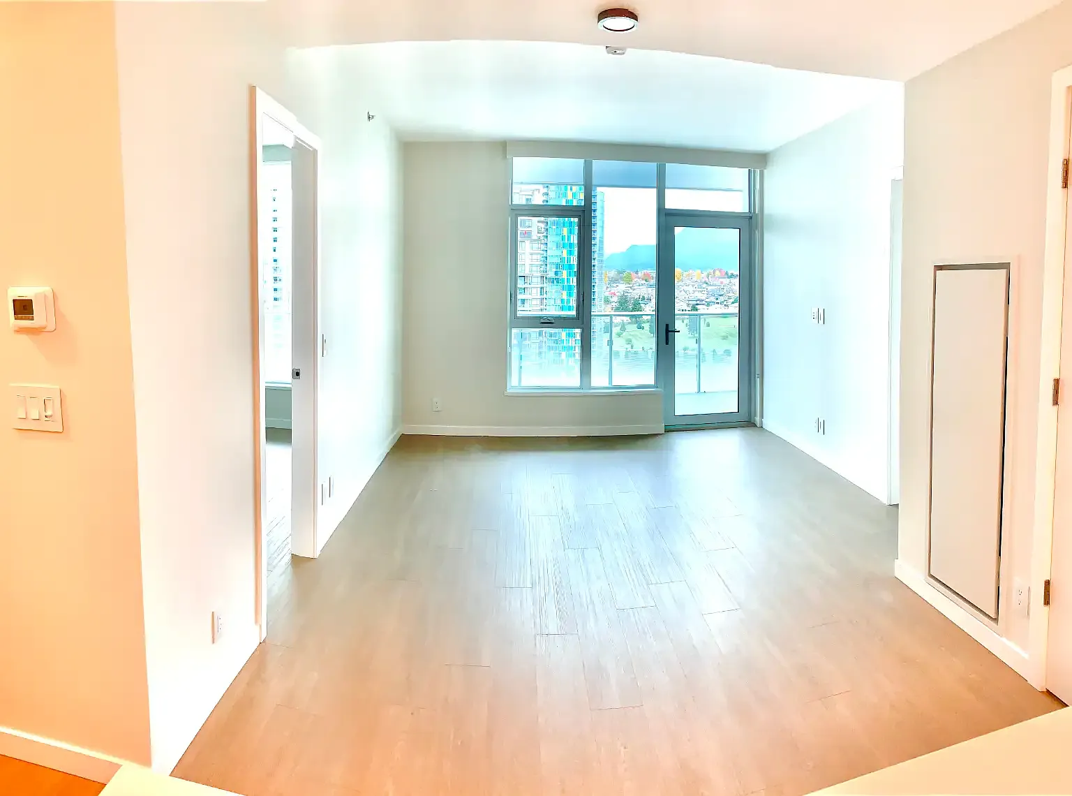 2 bed, 945 sqft, $3,500 — Photo 4