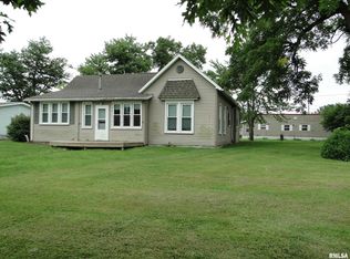 414 Macomb St, Colchester, IL 62326