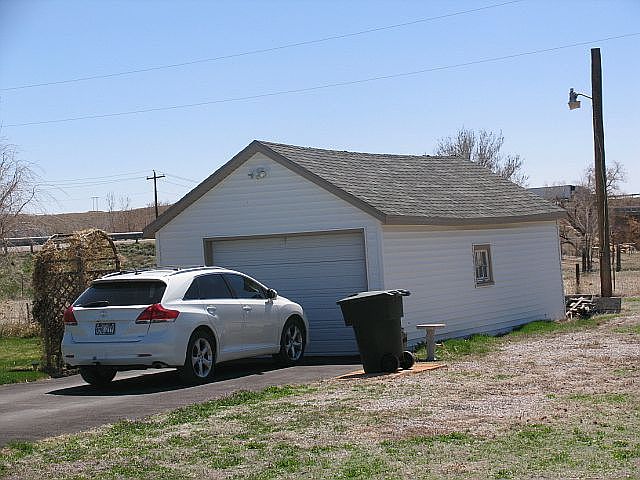 2nd image of 1511 W 1250 N