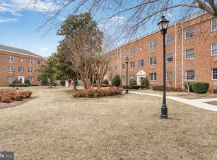 1710 W Abingdon Dr APT 301, Alexandria, VA 22314