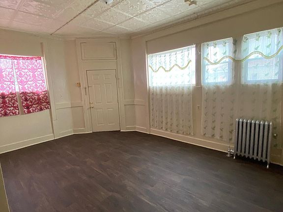 2nd image of 265 Rhode Island Ave Floor 1
