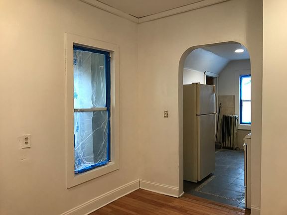 4th image of 2007 Broadway St #2