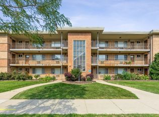 222 N Salem Ave, Arlington Heights, IL 60005