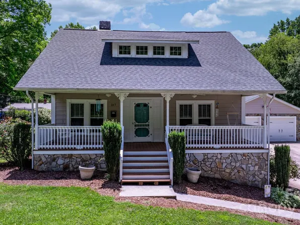 217 Walker St, Morganton, NC 28655