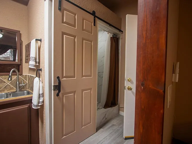 8369 Mount Vernon St #STUDIO — Photo 5