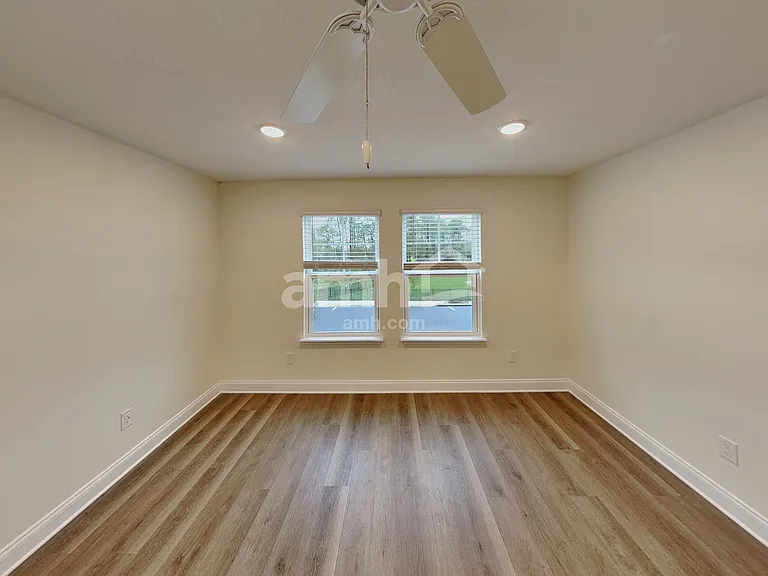 5674 Dease Rd — Photo 10