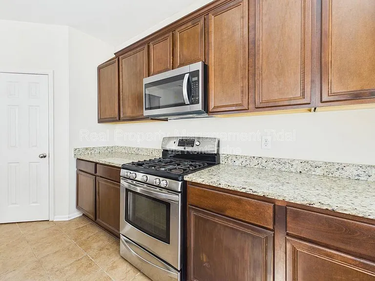 205 Cheeseman Rd — Photo 8