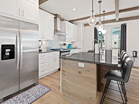 4th image of 145 Cypress Breeze Blvd S