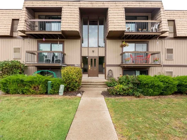 9601 Sunrise Blvd Unit K14, North Royalton, OH 44133