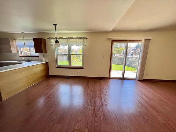5th image of 1763 Barnhill Dr