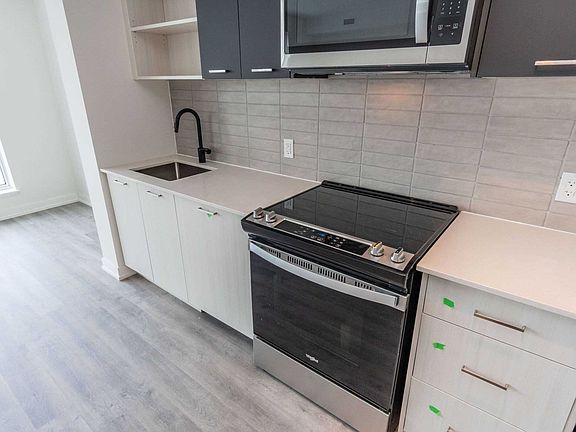 2nd image of 2300 Saint Clair Ave W #722