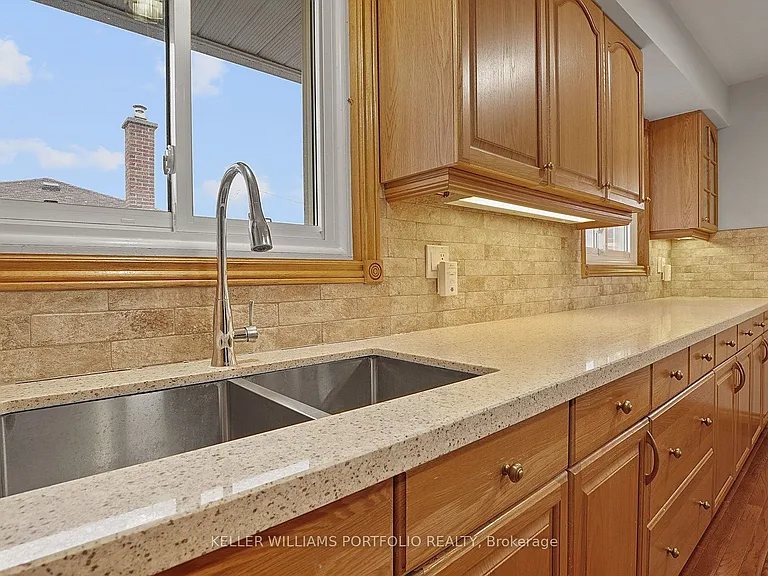 68 Athabasca St — Photo 14