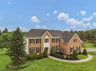 16 Amherst Dr, Long Valley, NJ 07853