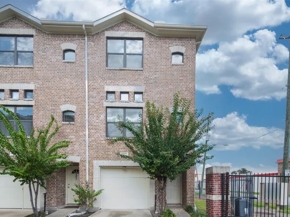 2710 Hullsmith Dr #901, Houston, TX 77063