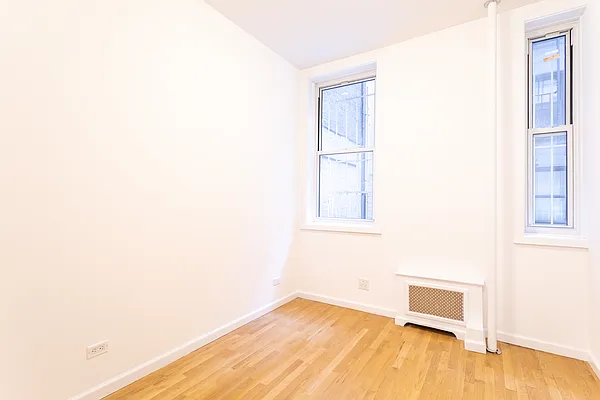 Rented by Bond New York | media 7