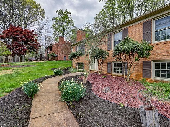 5th image of 1808 Heritage Cir