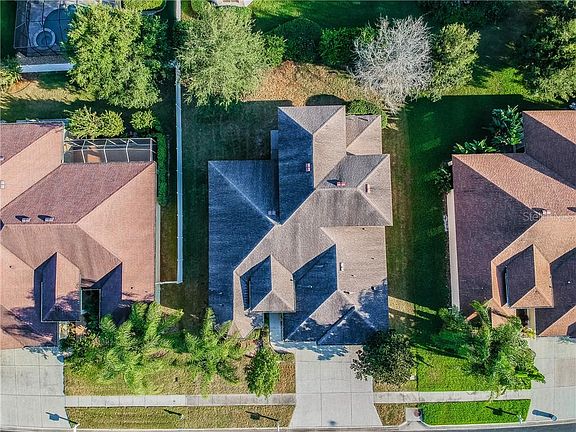 4th image of 1440 Beaconsfield Dr