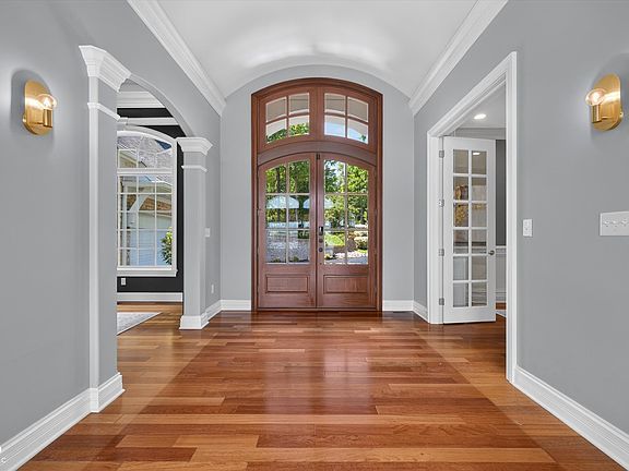 5th image of 8811 Spinnaker Ct