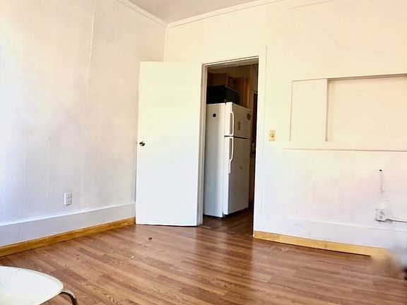 3rd image of 35 Market St APT 3A