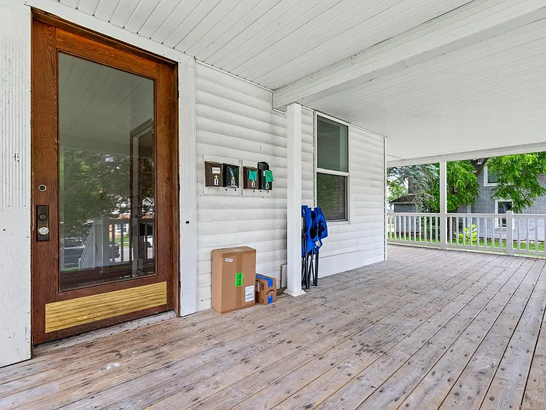 322 S Stewart Ave #4 — Photo 13