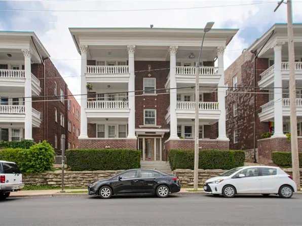 313 E 43rd St APT 1E, Kansas City, MO 64111