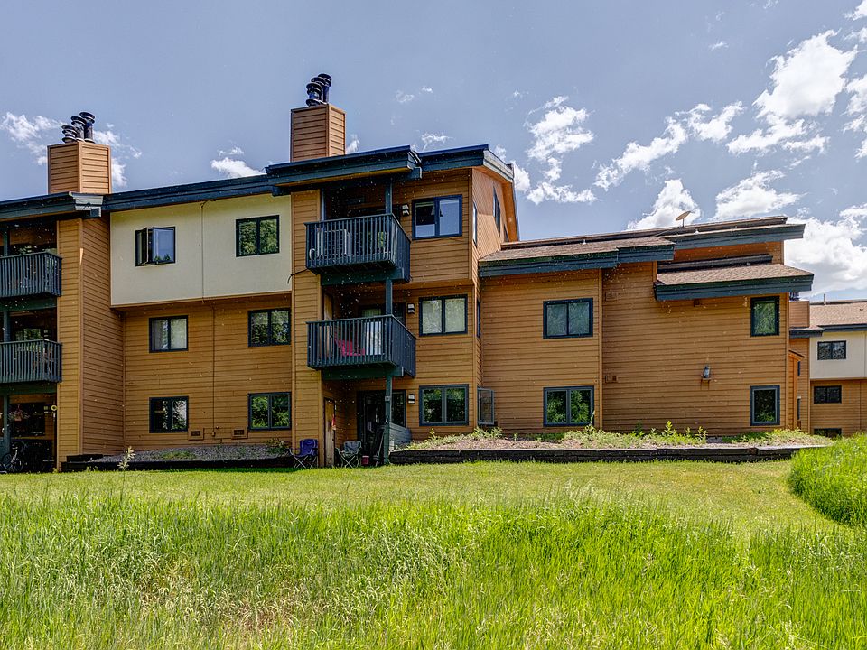 Exterior of Alpenglow at The Pines