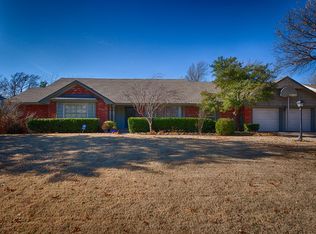 7315 Waverly Ave, Nichols Hills, OK 73120