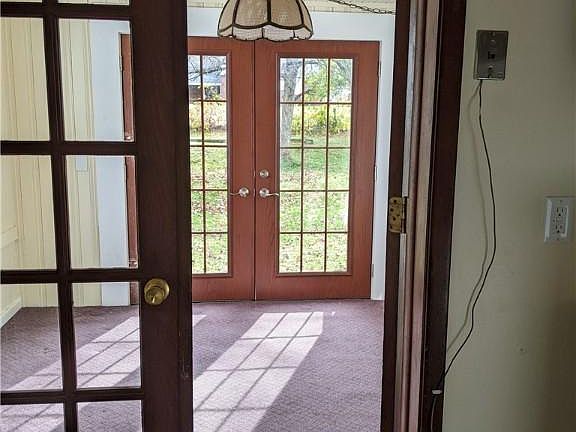 4th image of 24100 Effingham Blvd