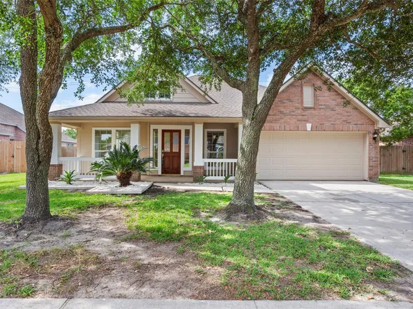 938 Mystic Village Ln, Seabrook, TX 77586