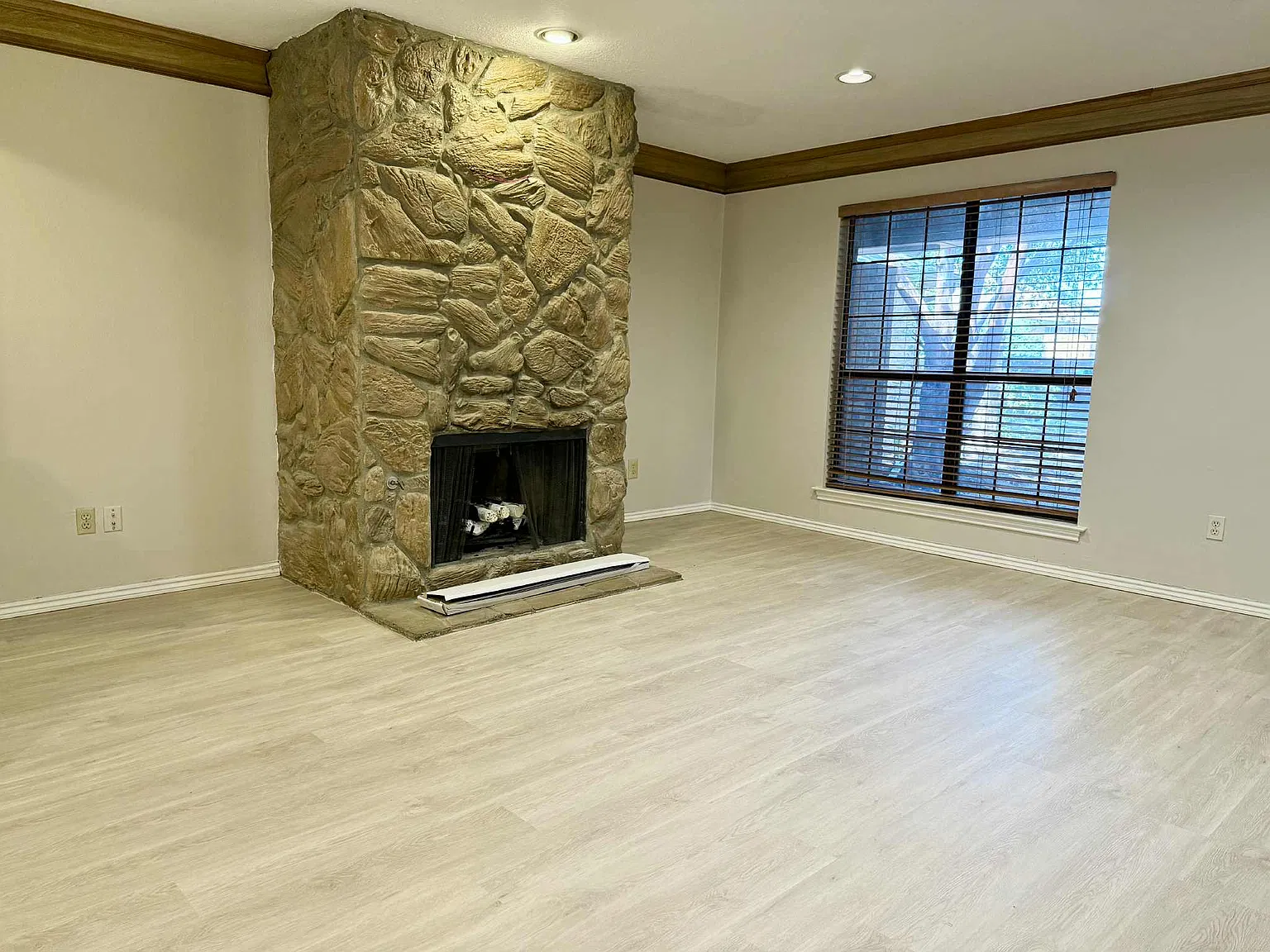 3 bed, 1550 sqft, $2,195 — Photo 3