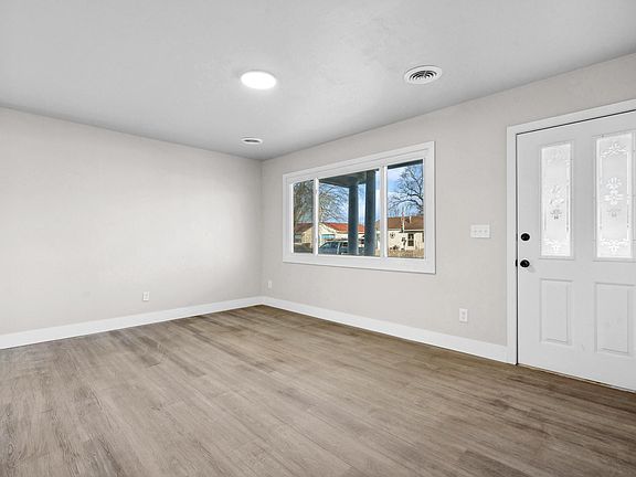 3rd image of 515 Kirkwood Dr
