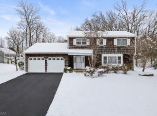 8 Liberty Ln, Franklin Twp., NJ 08873