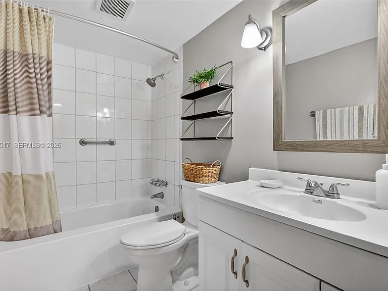 401 Golden Isles Dr #208 — Photo 25