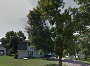 407 Riley St, Valley Springs, SD 57068