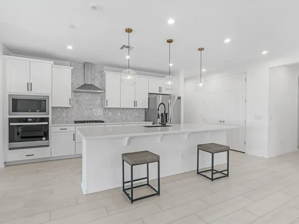 13303 W Eagle Feather Rd, Peoria, AZ 85383