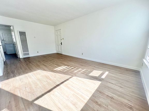 5th image of 4640 N Banner Dr #4