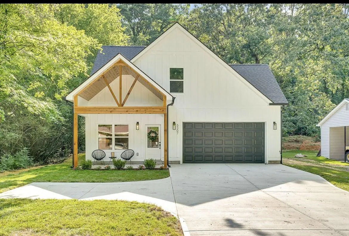 5307 Delashmitt Rd — Photo 2
